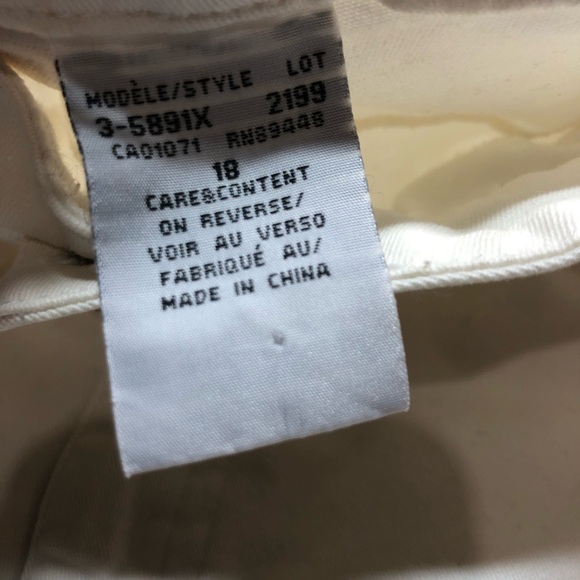 Simon Chang White Denim Jeans with Gold accents Size 18 - Picture 7 of 15